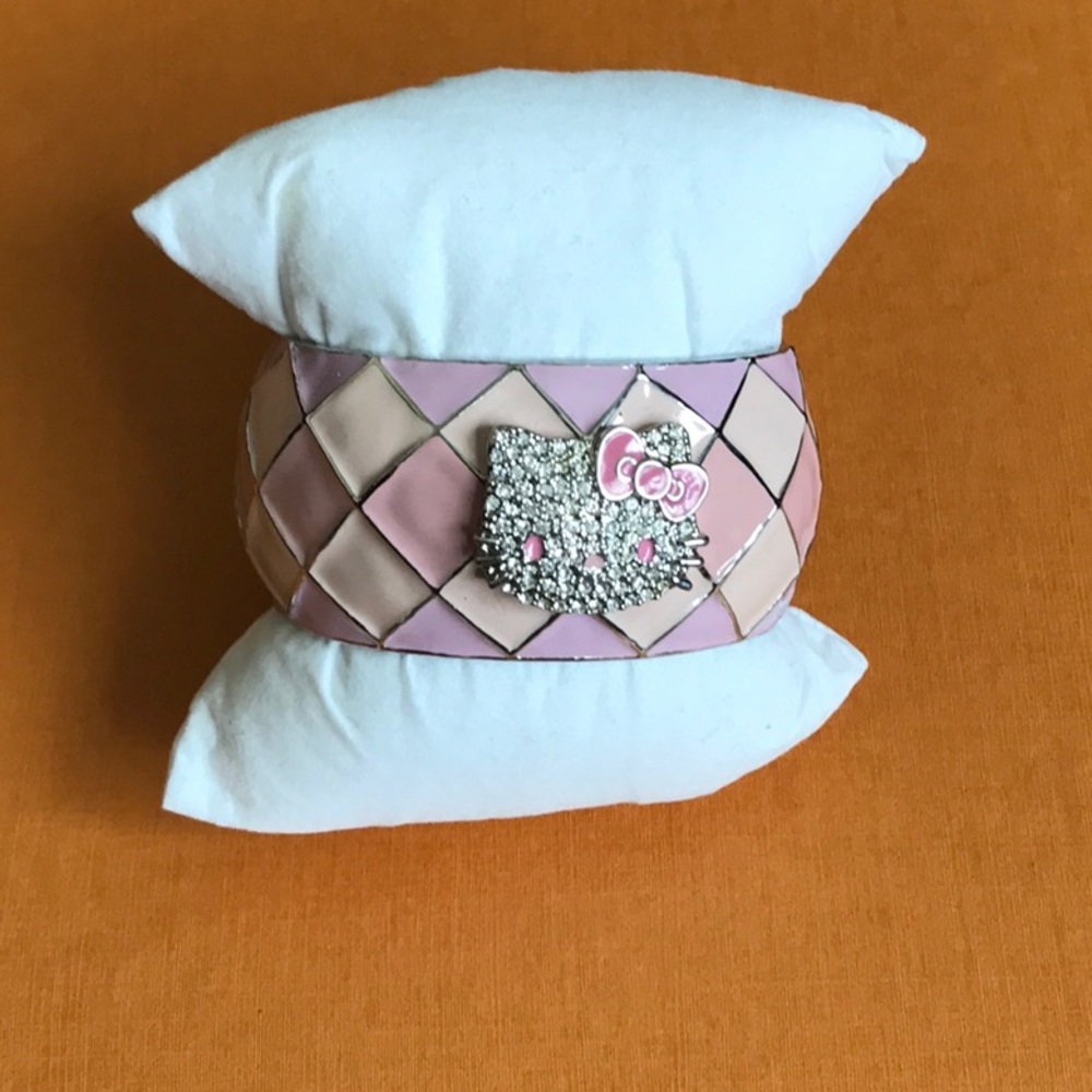 Hello Kitty bangle